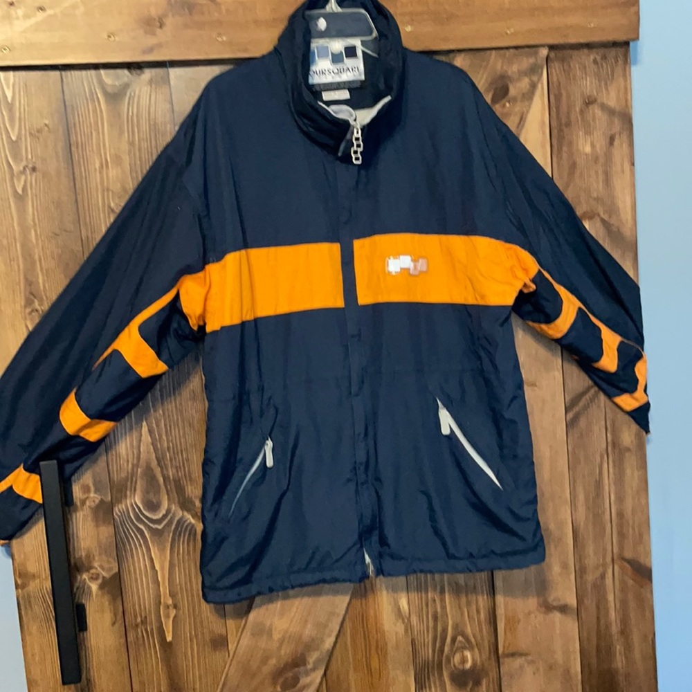 Foursquare men’s snowboard jacket-size small